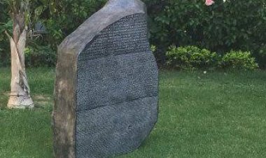 شامبليون سقط مغشيا عليه 3 أيام بعد اكتشاف رموز رشيد.. إيه الحكاية؟