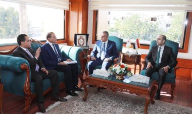 محافظ سوهاج يلتقي اللجنة التنفيذية للمبادرة الوطنية للمشروعات الخضراء الذكية