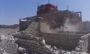 محافظ بورسعيد: إزالة مبنى مخالف بمنطقة الحظائر القابوطي الجديد