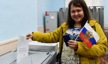 عاجل| انتهاء استفتاءات ضم دونتسيك ولوجانسيك.. وميدفيديف يعلق: أهلا بكم في منزلكم روسيا