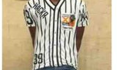 ضبط عاطل سرق هواتف محمولة من المارة بالجمالية