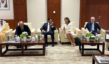 وزير الرياضة يشهد الجلسة الافتتاحية للمنتدى الدولي للاتصال الحكومي بالشارقة