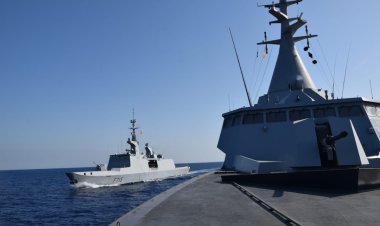 القوات البحرية المصرية والفرنسية تنفذان تدريبا عابرا بنطاق الأسطول الشمالي