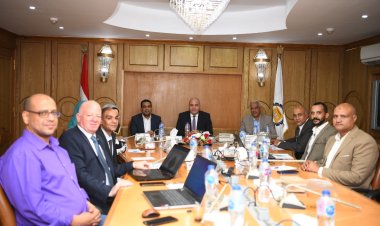 اجتماع طارئ لمحافظ قنا واللجنة التنفيذية للمبادرة الوطنية للمشروعات الخضراء الذكية