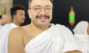 من أمام الكعبة.. حسام داغر يدعو للراحل هشام سليم