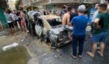 حريق يلتهم سيارة ويمتد إلى سوبر ماركت بأحد شوارع الزاوية الحمراء