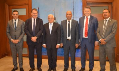 محافظ بورسعيد يستقبل نائب وزير البيئة لبحث سبل التعاون