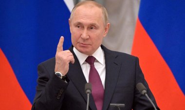 عاجل| بوتين يشعل المعركة من جديد ويوقع على اتفاقيات الضم