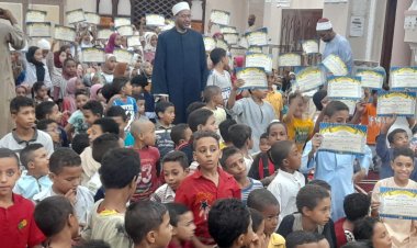 أوقاف قنا تكرم الأطفال المشاركين في البرنامج الصيفي