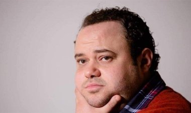 « هو مفيش شرير تخين؟!».. تيخا ينتقد حصر الممثل أصحاب الوزن الزائد في الكوميدي