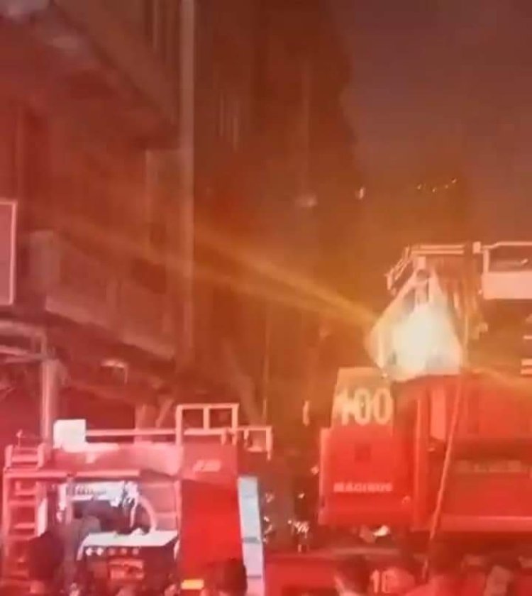 طفل ينجو من الموت بعد قفزه من الطابق الخامس هربًا من حريق بالإسكندرية