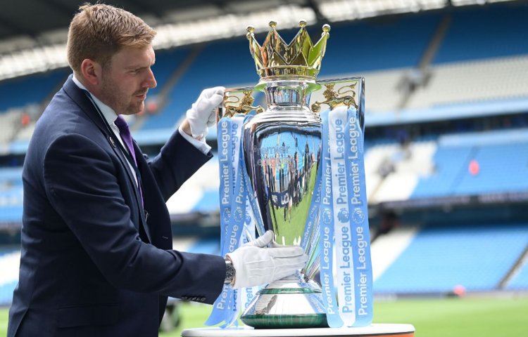 «الدوري الإنجليزي» يعلن الحداد لوفاة الملكة إليزابيث.. هل تؤجل المباريات؟