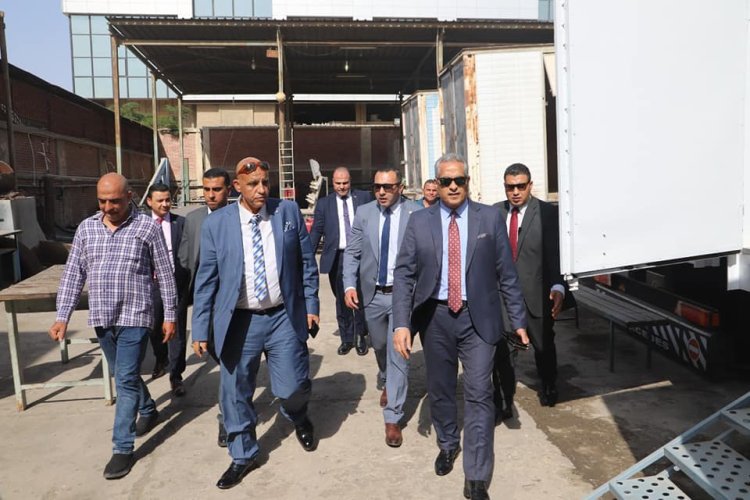 بعد اعتماده «خطة التدريب» الجديدة.. وزير القوى العاملة يتفقد الوحدات المتنقلة