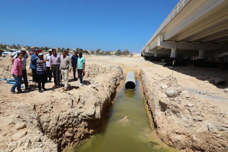 رئيس مياه الإسكندرية  يتفقد الأعمال الجارية بمنطقتي غرب والساحل