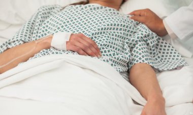 فريق طبى ينجح فى إزالة 43 ورم ليفى من رحم فتاة بالإسكندرية كادت تفقد الرحم وحلم الامومة