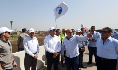 رئيس الوزراء: نخطط لاستيعاب التزايد المستمر للحركة على الطرق