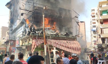 اندلاع حريق هائل داخل عقار سكني بمنطقة بشتيل بالجيزة.. صور