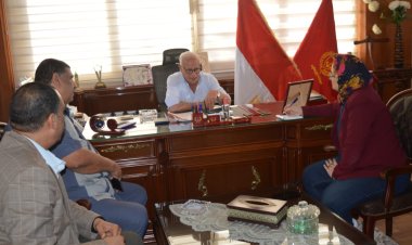 محافظ بورسعيد يلتقي وكيل التعليم لمتابعة استعدادات العام الدراسي الجديد