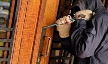 شاب يسرق شقة عمه بمساعدة صديقه بمدينة نصر