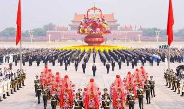 إقامة مراسم تكريم الأبطال الوطنيين الصنيين بحضور الرئيس شي