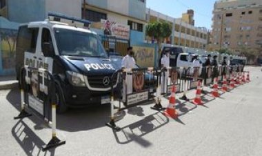 بسبب 10 جنيهات.. الداخلية تكشف حقيقة فيديو «حلاق يعذب طفلاً»  