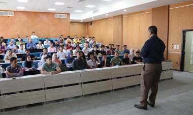 وزير التعليم العالي يستعرض تقريرًا حول انتظام الدراسة بجامعة المنصورة الأهلية