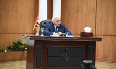محافظ بورسعيد يترأس جلسة أعمال المجلس التنفيذى للمحافظة