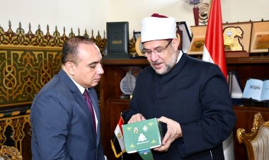 وزير الأوقاف يستقبل سفير مصر لدى جمهورية كينيا