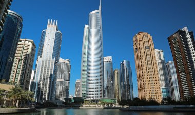 مركز دبي للسلع المتعددة يفوز بجائزة أفضل منطقة حرة في العالم