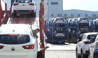 نائب رئيس شعبة السيارات: القوانين لا تسمح باستيراد السيارات لحماية الصناعة المحلية