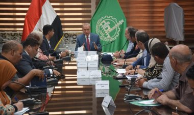 محافظ القليوبية يعقد اجتماعا لتطوير ورفع كفاءة الخدمات المقدمة لمنطقتي 113 و59  بالخانكة