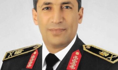 وزير الأوقاف يهنئ الفريق أشرف إبراهيم عطوة قائد القوات البحرية على الترقية