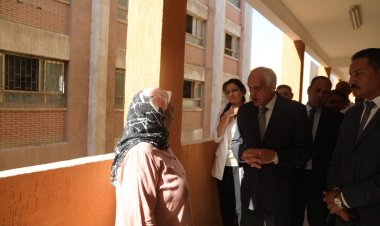 محافظ الجيزة يتابع انتظام العملية التعليمية بمدارس الوراق
