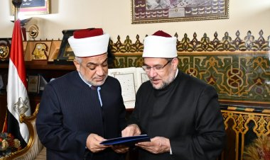 وزير الأوقاف يهنئ نظيره الأردني  بتكريم الرئيس على جهوده في خدمة الدين