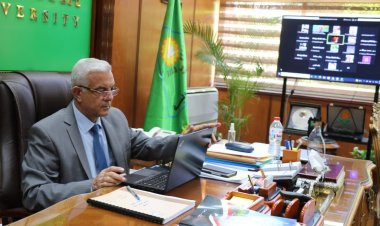 رئيس جامعة المنوفية يجتمع بمجلس شئون خدمة المجتمع وتنمية البيئة