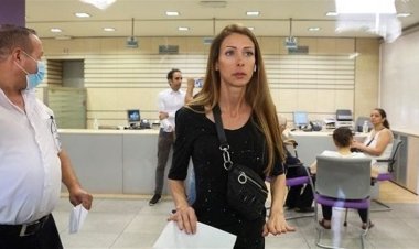 نجاح خطة نائبة بالبرلمان اللبناني بصرف أموالها بعد اعتصامها فى بنك  