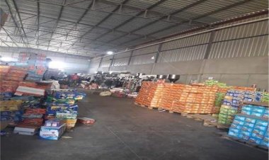 ضبط مصنع مواد غذائية بداخله كميات كبيرة من اللحوم والدواجن الفاسدة بالقطامية