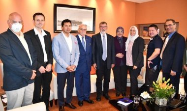 وزير الرياضة يلتقى مجموعة من الخبراء المشاركين فى المؤتمر الدولى للرياضة والعلوم التكنولوجية