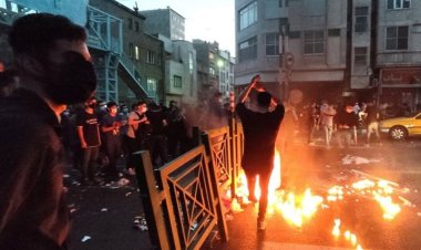 فرنسا تمنع محتجين إيرانيين الوصول للسفارة الإيرانية