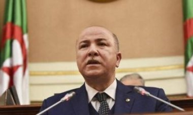 رئيس الحكومة الجزائرية يُجري مباحث مع نظيرته الفرنسية بحضور وفدي البلدين