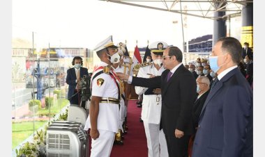 خريجو كلية الشرطة يؤدون اليمين أمام الرئيس السيسي