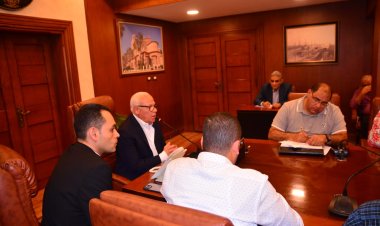 محافظ بورسعيد يتابع استعدادات المحافظة لاستقبال موسم الشتاء