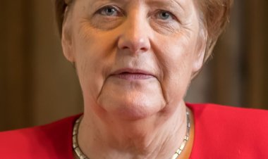 أنجيلا ميركل تتسلم جائزة نانسن للاجئين