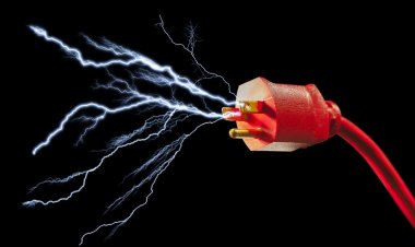 مصرع عامل صعقا بالكهرباء بشبرا الخيمة