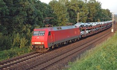 القصة الكاملة لمصرع طالبة دهسا تحت عجلات القطار.. «كانت رايحة الجامعة»