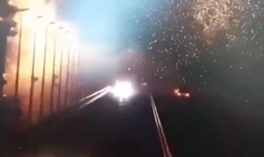 هل تفجير جسر القرم بداية  للحرب النووية؟.. بوتين: «عمل إرهابي».. وتوقعات بسيناريو يوم القيامة (فيديو)