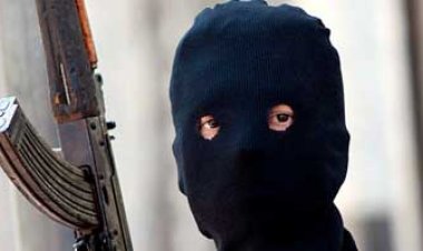 سلاح أبيض وشومه.. ملثمون يقتحمون مدرسة بالإسماعيلية