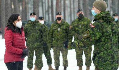 بولندا وكندا توقعان مذكرة تعاون عسكري في العاصمة وارسو