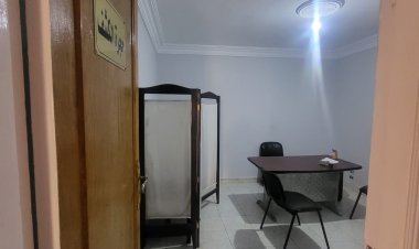 الصحة: إغلاق عيادات تخصصية يديرها منتحل صفة طبيب بالجيزة