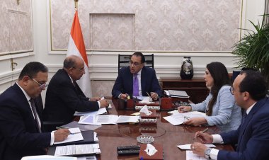 رئيس الوزراء يلتقي وزير قطاع الأعمال لمتابعة ملفات عمل الوزارة